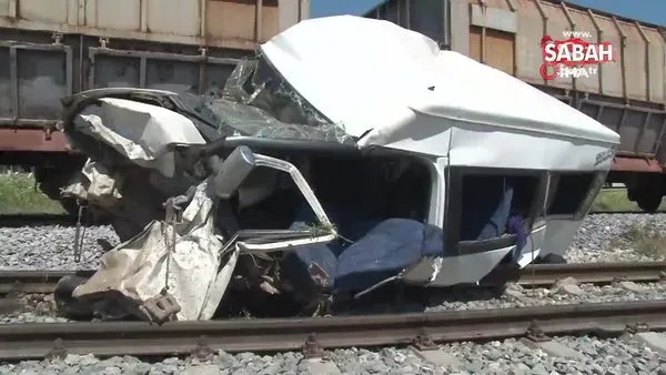 Tren kazasında dehşete düşüren detay: Şoför minibüsten atlayınca yolcular kurtulamadı!