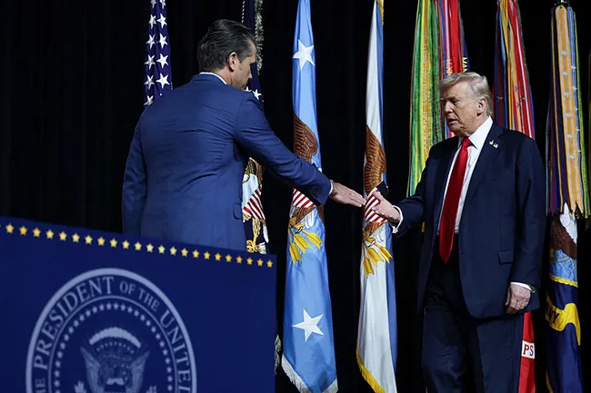 donald-trump-dunyadaki-ust-duzey-ordu-yetkilileri-ile-bir-araya-geldi-1759248358476.jpeg Donald Trump, dünyadaki üst düzey ordu yetkilileri ile bir araya geldi!