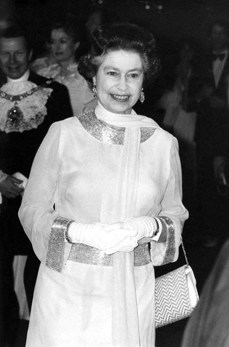 69 yıldır tahtta olan Kraliçe II. Elizabeth’in uzun yaşam sırları ortaya çıktı!