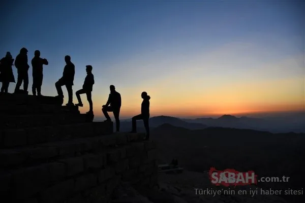 'Dünya mirası' Nemrut'a ziyaretçi akını...