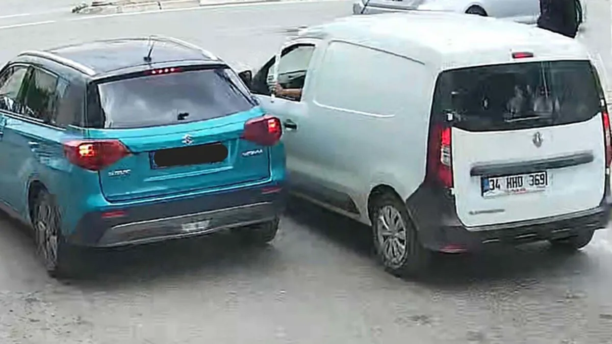 İzmir’de trafikte beyzbol sopalı saldırı!