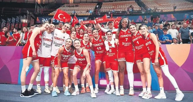 Periler çeyrek finalde!