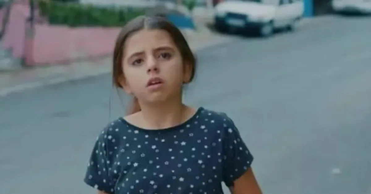 Bizim Hikaye'nin Kiraz'ı Zeynep Selimoğlu yıllar sonra ortaya çıktı! Güzelliğiyle göz kamaştırdı!