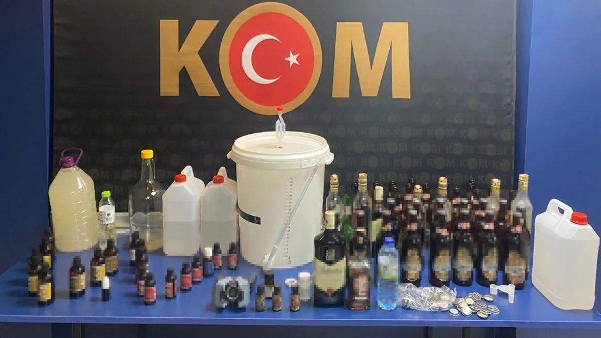 Çankırı'da 'sahte içki' operasyonu: 5 kişi gözaltında! Çankırı'da 'sahte içki' operasyonu: 5 kişi gözaltında!