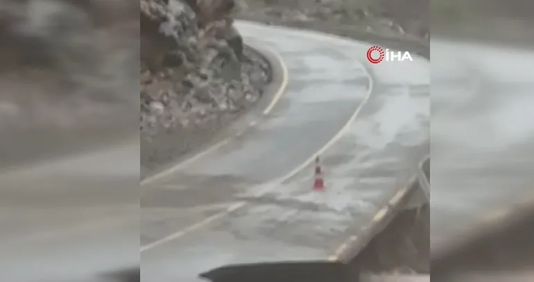 Kayseri’de sel yolu çökertti