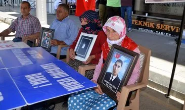 Aileler evlatları için HDP il binası önündeki oturma eylemini sürdürdü