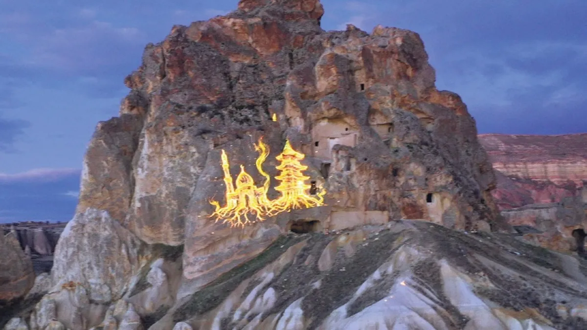 Kapadokya ‘at yılı’ için aydınlandı
