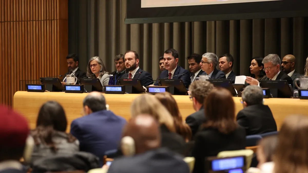 Bakan Kurum New York temaslarını değerlendirdi: Artık sözler değil, icraatlar konuşuluyor Bakan Kurum New York temaslarını değerlendirdi: Artık sözler değil, icraatlar konuşuluyor