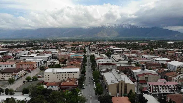 Erzincan’da 2 günde hafif şiddetli 8 deprem meydana geldi