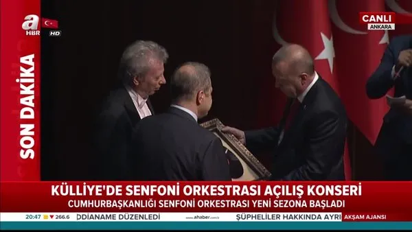 Cumhurbaşkanlığı Orkestrası Erdoğan'ı ayakta alkışladı