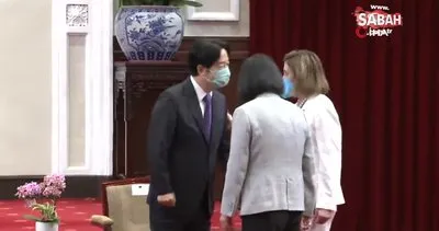 Tayvan liderinden Pelosi’ye şeref madalyası | Video