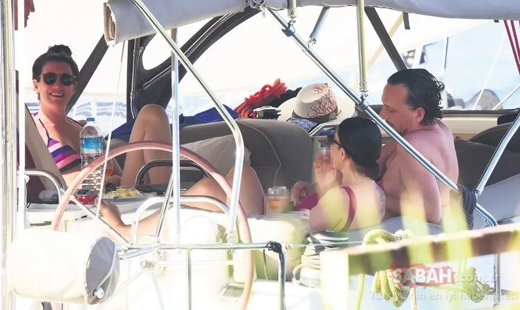 Teknede romantizm! 47 yaşındaki Nurgül Yeşilçay fit haliyle göz doldurdu!