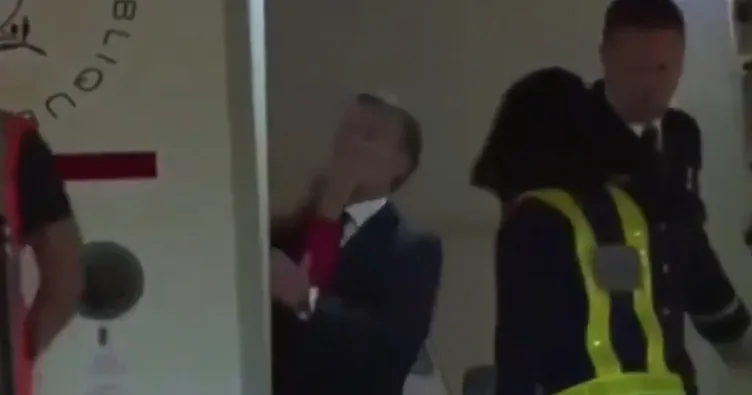 Sosyal medyayı sallayan görüntüler! Macron eşinden tokat yedi