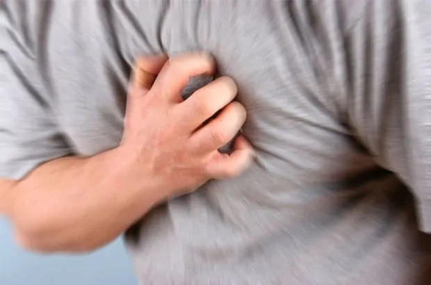 Şişmiş bilekler kalp hastalığı belirtisi olabilir