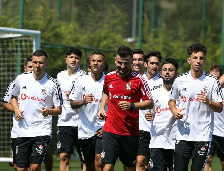 Beşiktaş’ta son dakika gelişmesi! Yıldız oyuncuyla yollar ayrılıyor