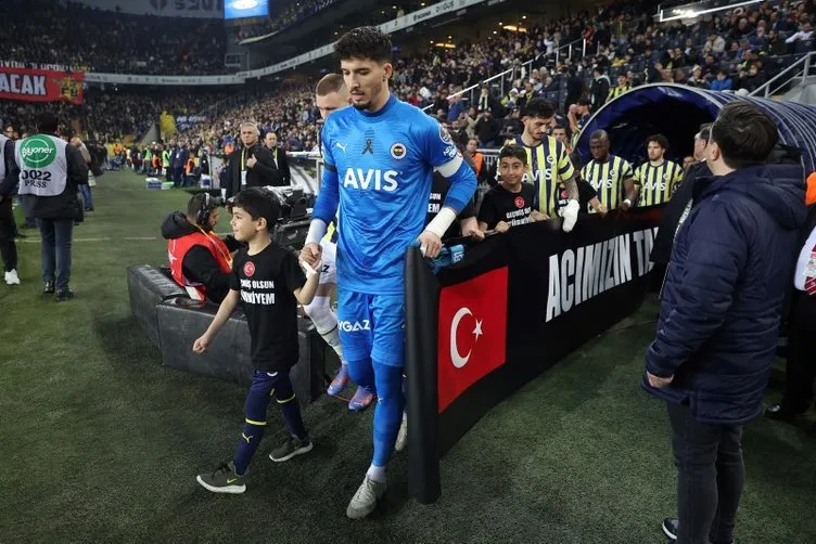 SON DAKİKA: Fenerbahçe Konyaspor maçının ardından dikkat çeken sözler: ’Penaltı ve kırmızı kart...’ - İşte spor yazarların yorumları