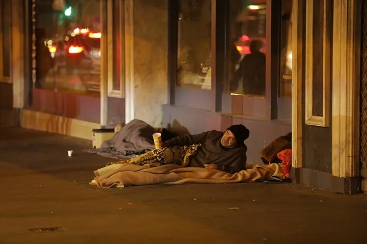 Avrupa’da evsizlik sorunu çığ gibi büyüyor: Batı ülkeleri çaresiz!