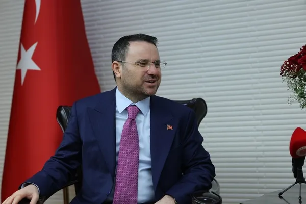 bakan-gurlek-kayseri-ekonominin-lokomotifi-1778845183975.jpg