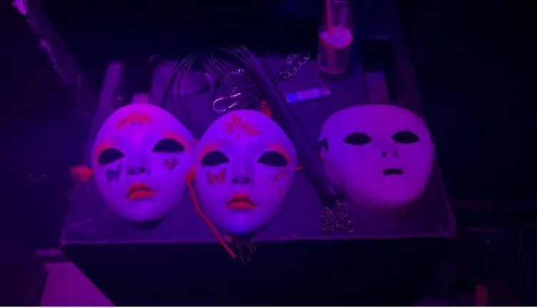 İstanbul’daki gece kulübende şok görüntüler: Kafese koyup kırbaçladılar!