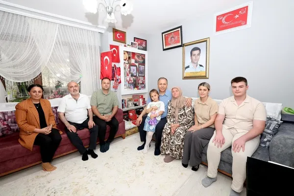 bakan-yerlikaya-sehit-koksal-kasaltinin-ailesini-ziyaret-etti-1753084460512.jpg