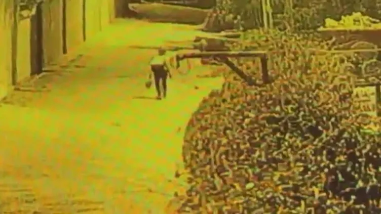 Büyükçekmece’de vahşet: Beni aldatıyor dedi... Kadını öldürüp bakıcılık yaptığı insanları yaraladı!