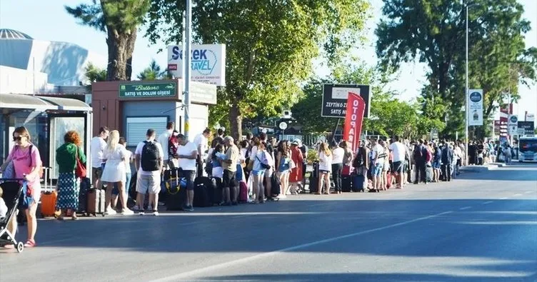 Rodos’ta kapıda vizeye ’yoğunluk’ engeli