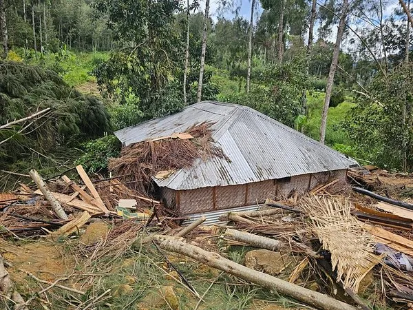Papua Yeni Gine’de felaket can aldı