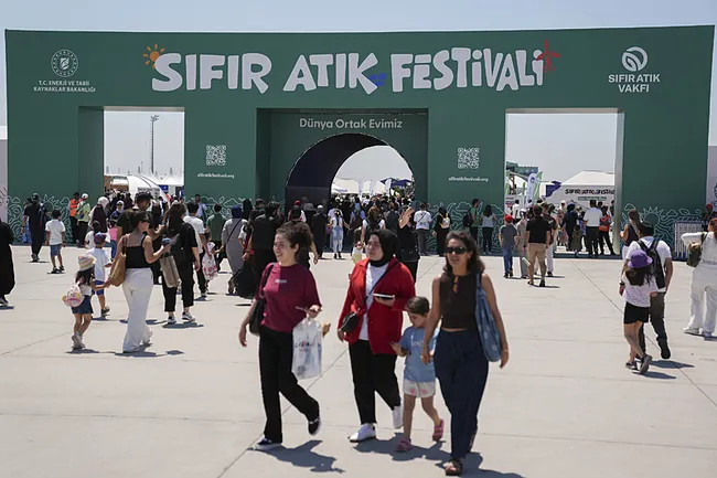 sifir-atik-festivaline-rekor-katilim-3-gunde-ziyaretci-sayisi-400-bini-asti-1780766495979.jpeg
