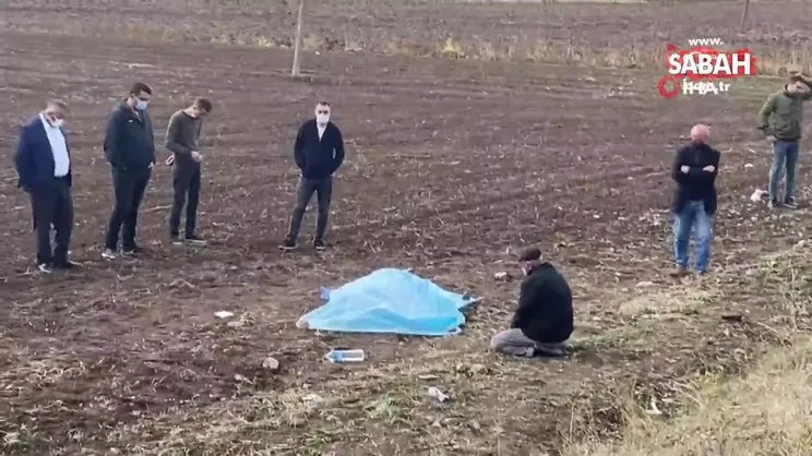 Kazada ölen kızının başından ayrılmadı