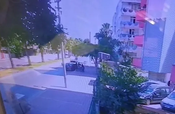 antalyada-korku-dolu-anlar-cocuguyla-bankta-oturan-kadina-saldirdilar-hem-darbettiler-hem-de-videoya-aldilar-1781013657252.jpg