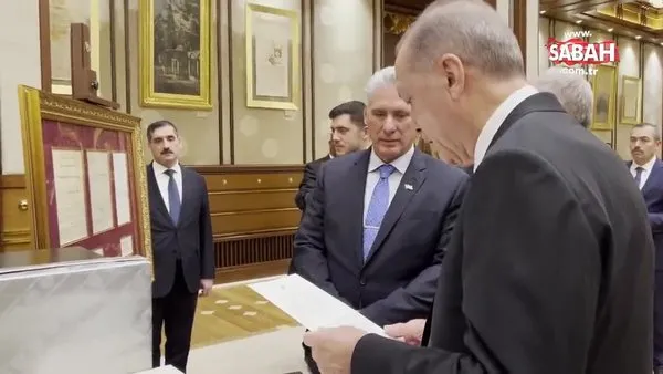 Başkan Erdoğan'dan, Küba Devlet Başkanı Bermudez'e tarihi hediye | Video