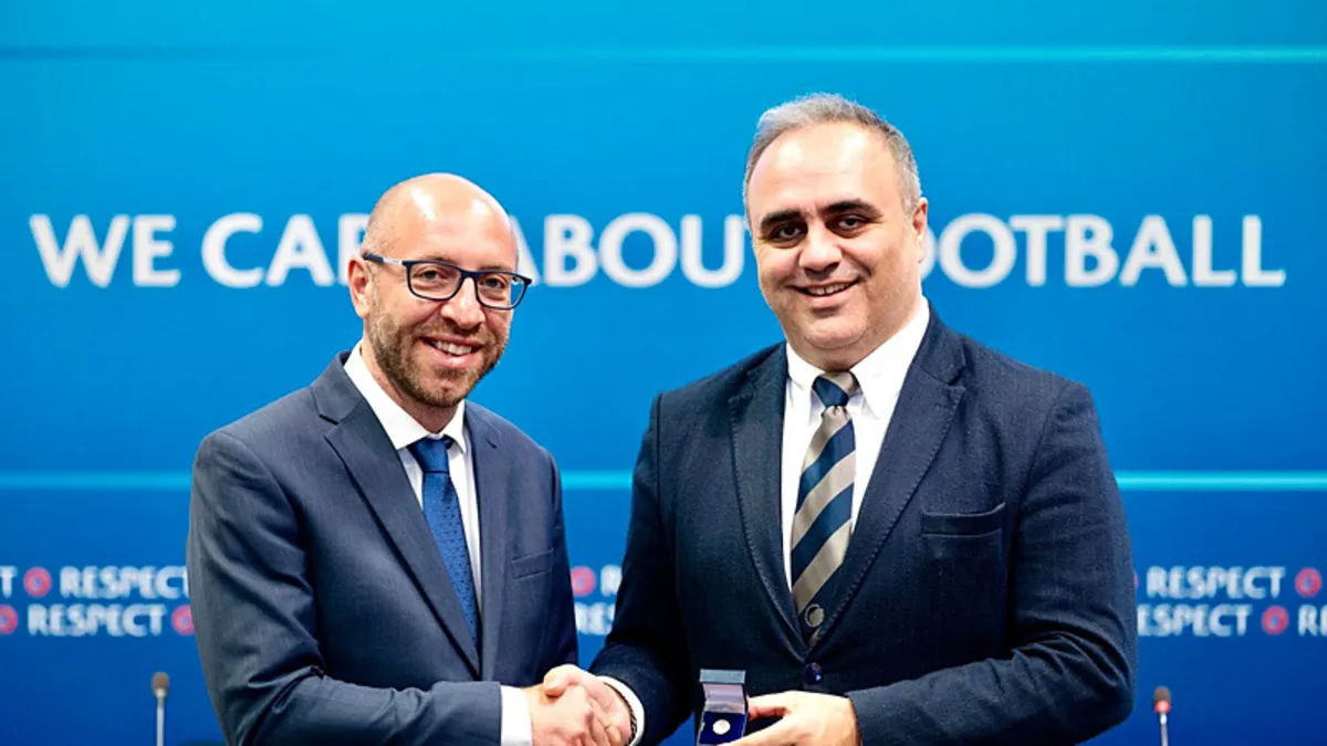Aküzüm, UEFA Gençlik ve Amatör Futbol Komitesi Toplantısı’na katıldı Aküzüm, UEFA Gençlik ve Amatör Futbol Komitesi Toplantısı’na katıldı