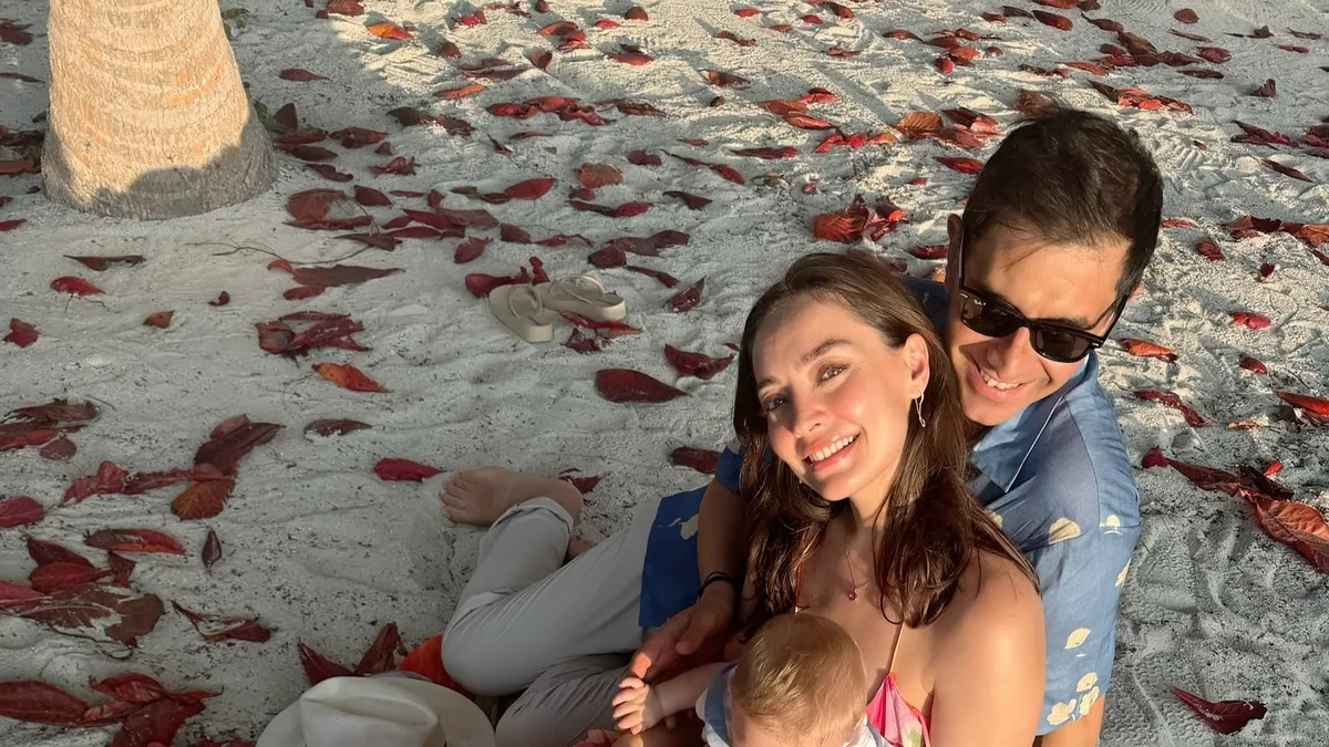 Cansel Elçin ve Tuğçe Bayat oğulları Atlas ile yaz sezonunu açtı!