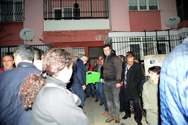 İngilizce öğretmeni evinde öldürüldü
