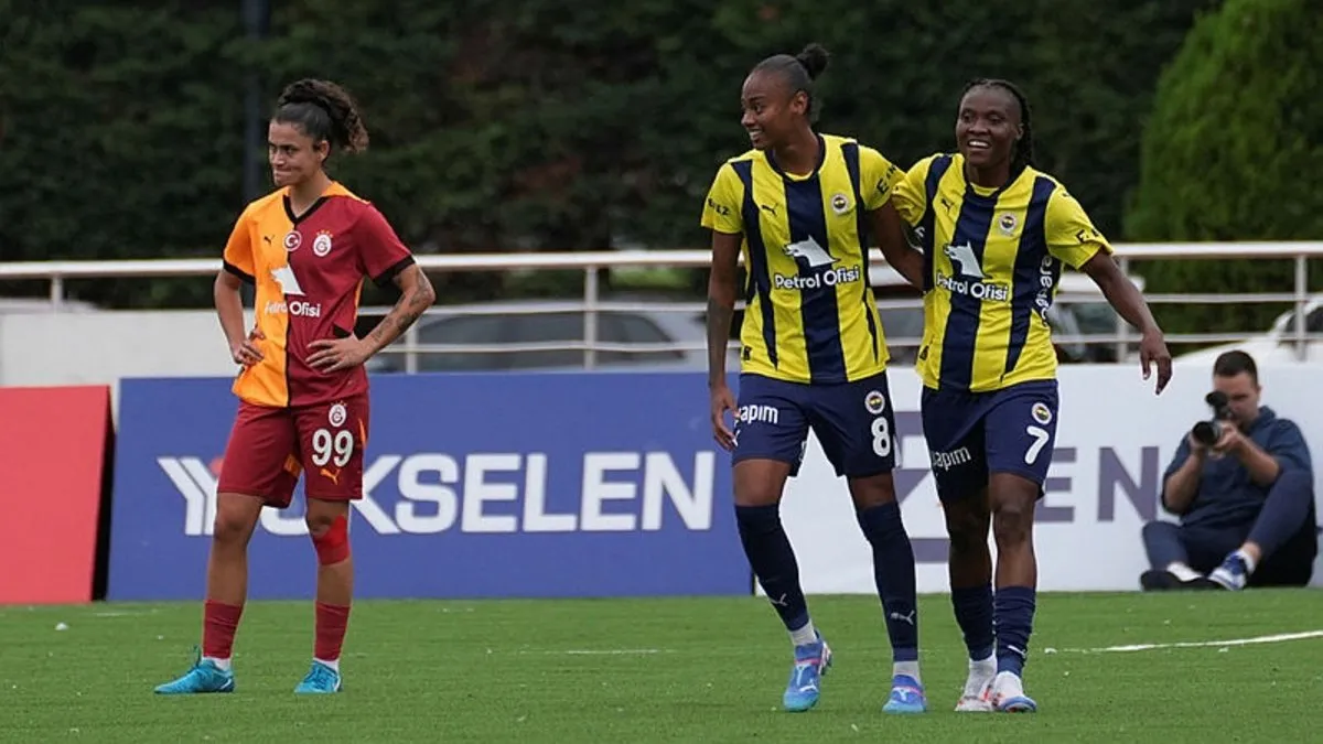 Kadınların derbisinde Fenerbahçe, Galatasaray'ı devirdi! Maç sonu göndermeler
