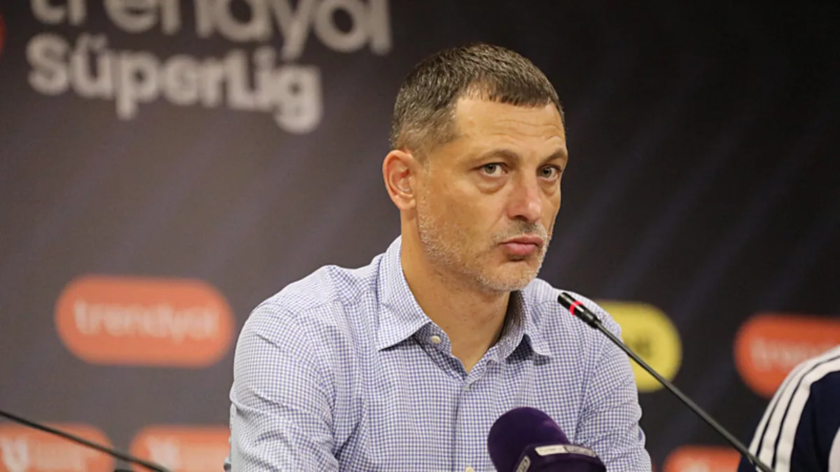 Mirel Radoi: Ligi ilk 10'da bitirmeyi düşünüyoruz!