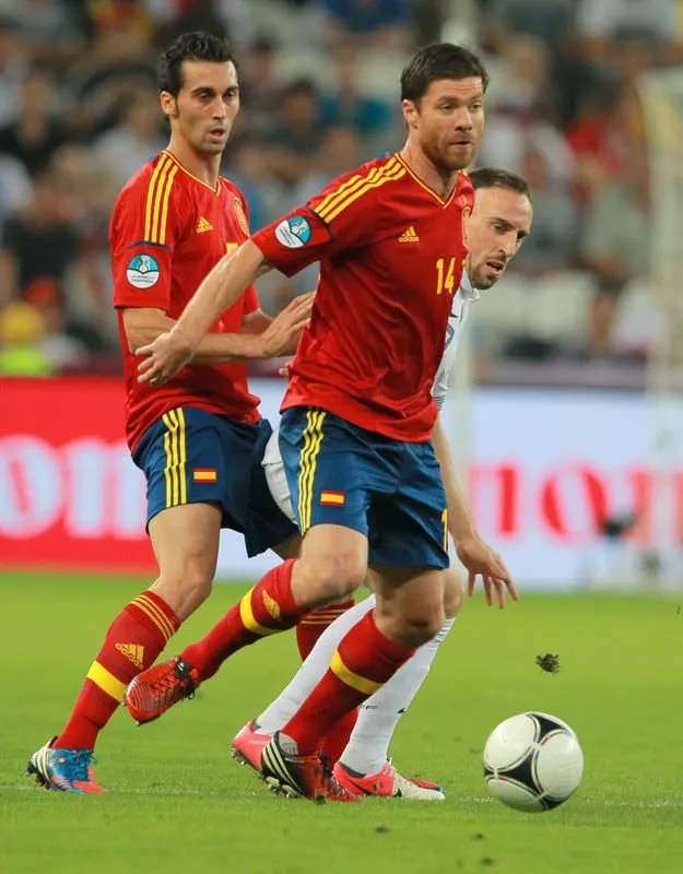 Spain france. Альваро Арбелоа сборная Испании. Евро 2012 Испания Франция. Laporte сборная Испании. Марата сборная Испании.