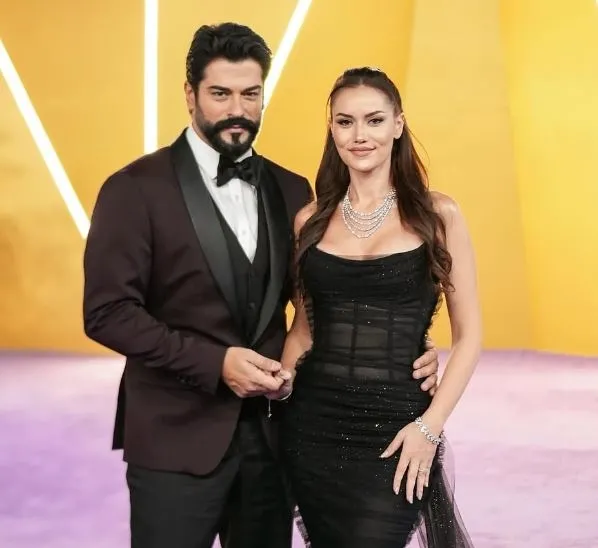 Fahriye Evcen’den görenleri mest eden kar manzarası! Hem kendini paylaştı hem evini: Bu güzellik gerçek mi?
