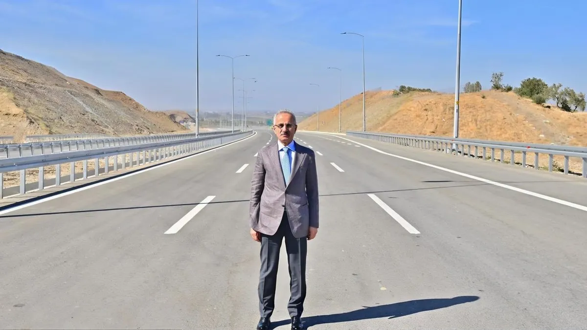 Bakan Uraloğlu müjdeyi verdi: Seyahat süresi 55 dakikaya iniyor!
