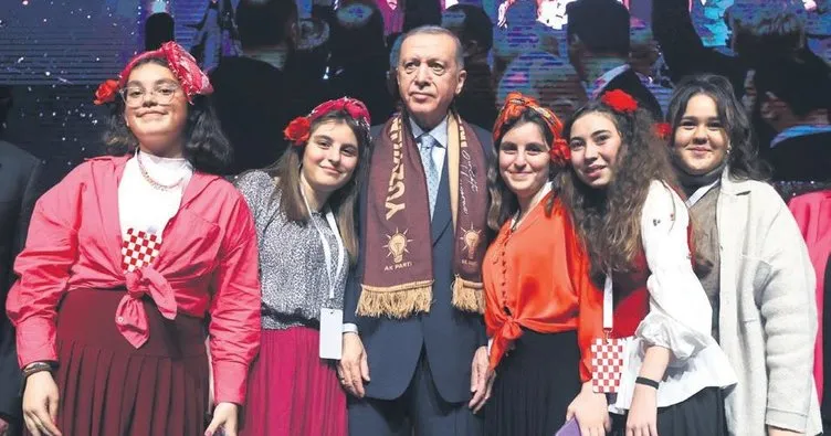 ‘Cumhurbaşkanımız kırmızı çizgimiz’