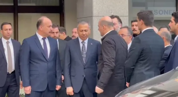 bakan-soyludan-istanbul-emniyetine-ziyaretzafer-aktas-ve-ali-yerlikaya-karsiladi-1668438022782.jpeg