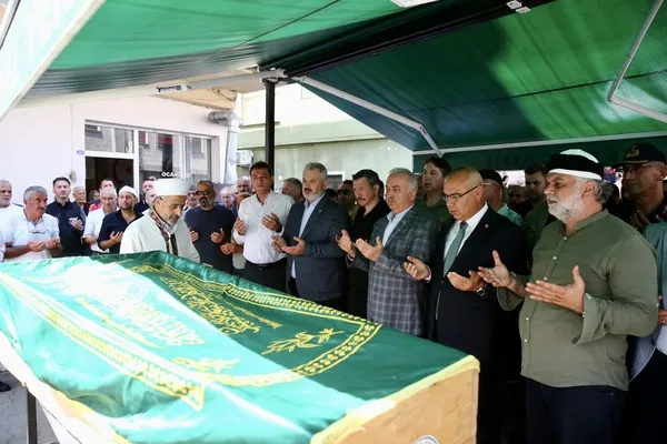 selin-vurdugu-muhammed-son-yolculuguna-ugurlandi-1787230753241.jpg