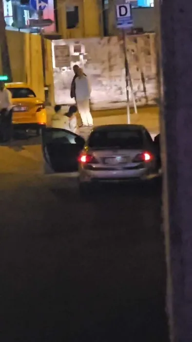 Kadını sokak ortasında yumrukladı: İmdadına bekçiler koştu!