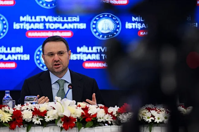 bakan-gurlek-karadeniz-bolgesi-milletvekilleriyle-bir-araya-geldi-1778697711753.jpeg Bakan Gürlek, Karadeniz Bölgesi milletvekilleriyle bir araya geldi!
