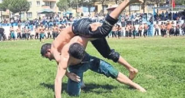 İzmir’de gülen Gürel