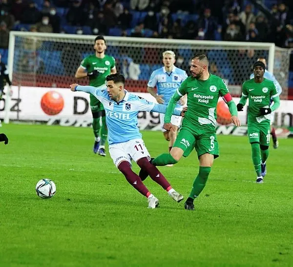 Son dakika: Trabzonspor’da 2 penaltı kaçıran Anastasios Bakasetas, Türkiye’de bir ilki yaşadı! Taraftarlar isyan etti