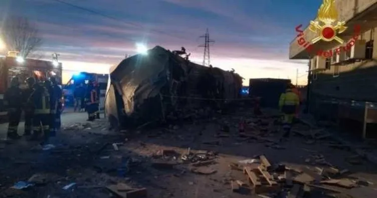 İtalya’da tren raydan çıktı: 2 ölü, 30 yaralı