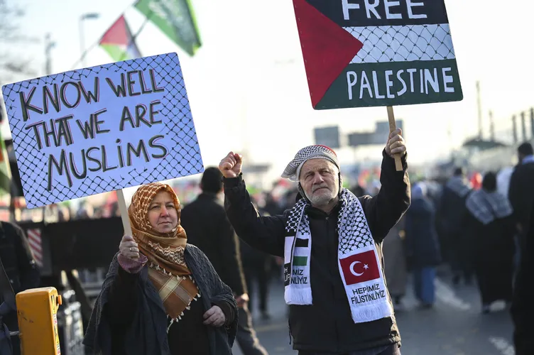 Diriliş İstanbul! Galata’dan dünyaya yükselen ses: Gazze’ye destek Aksa’ya selam