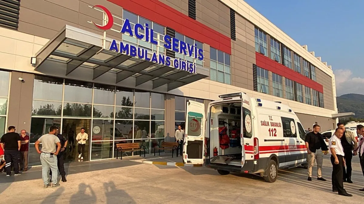 Osmaniye'de tatlıdan zehirlenen hastalar hastanede tedavi altında.