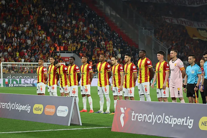 canli-super-ligde-goztepe-galatasaray-maci-1775670148915.jpeg